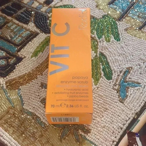 NIB Sealed Rodial's Vit C Papaya Enzyme Scrub 2.36 US fl oz - Picture 2 of 4